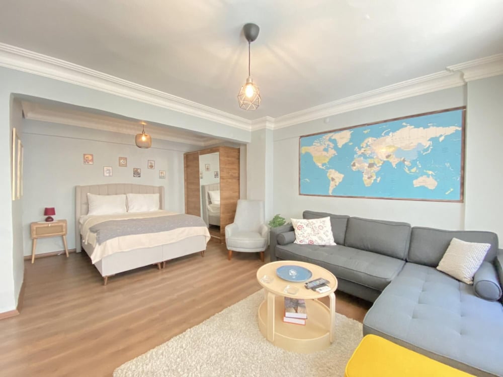 Studio Flat Near Taksim Square in Beyoglu