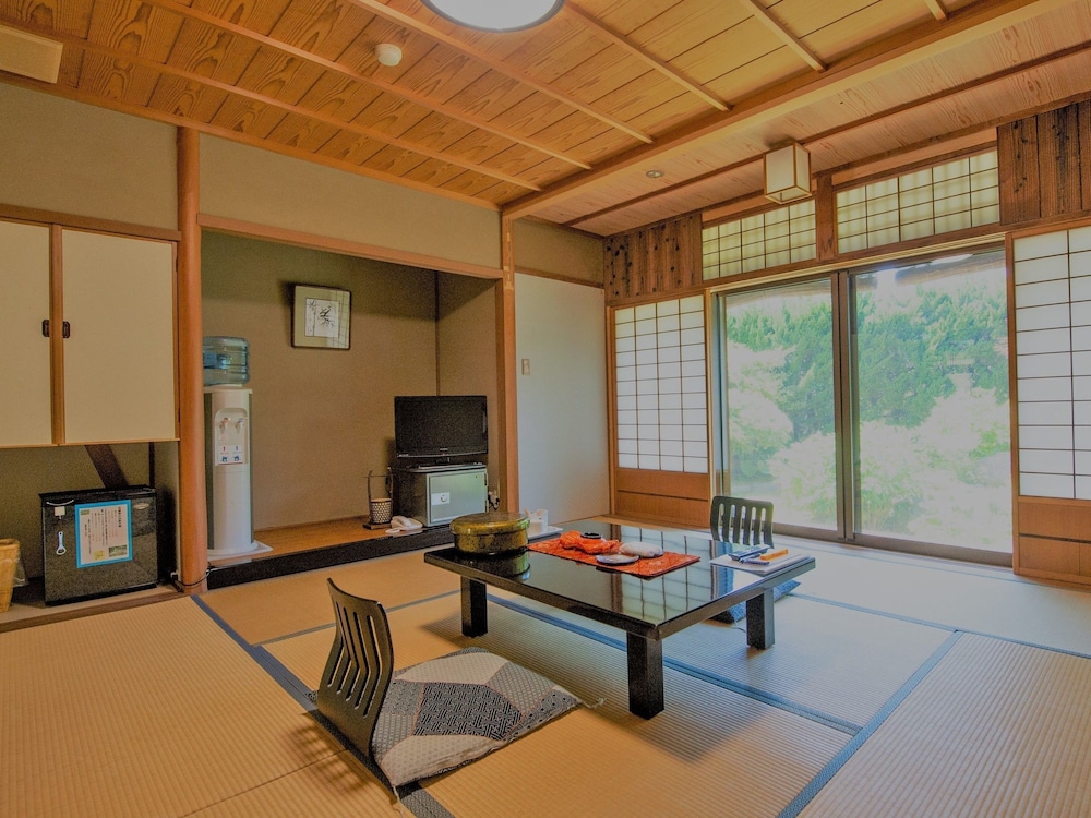 Yuhigaura Onsen Konoya view 4