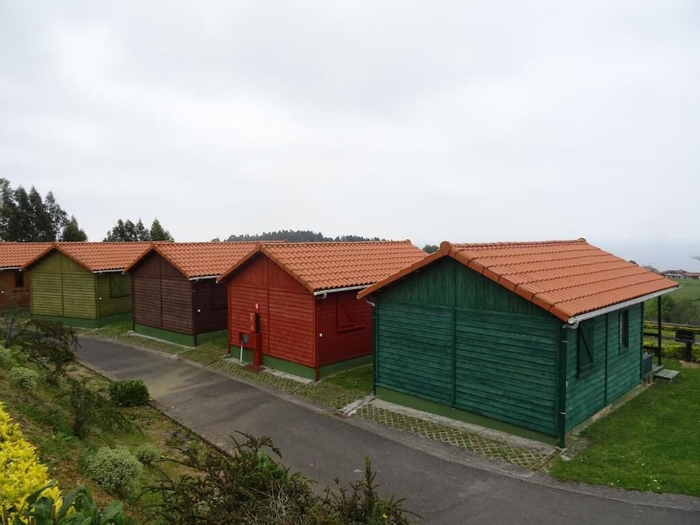 Camping & Bungalows Leagi