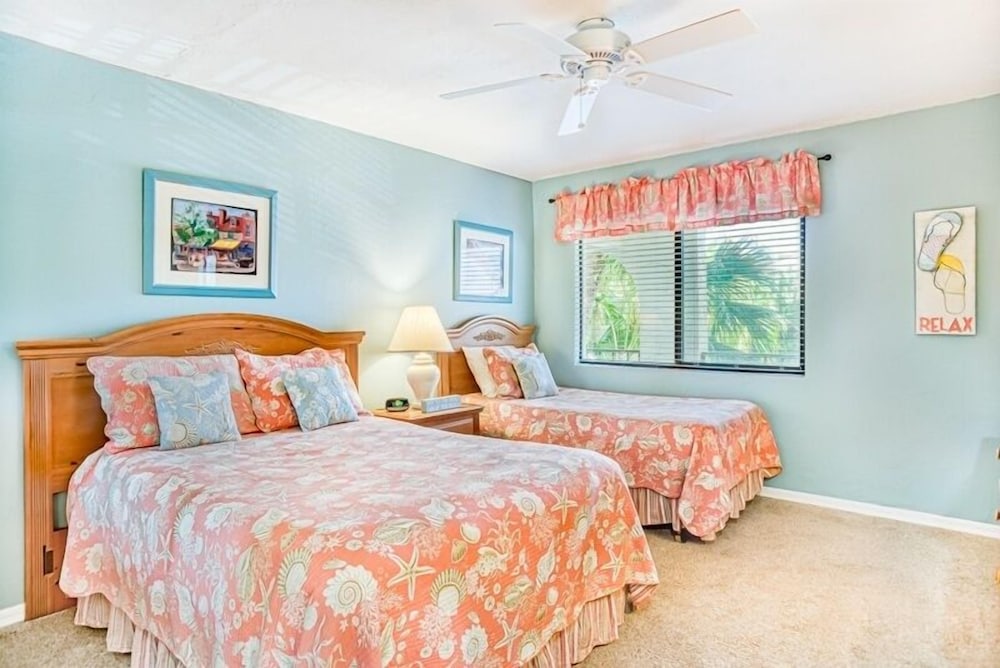 Pointe Santo D27 2 Bedroom Condo