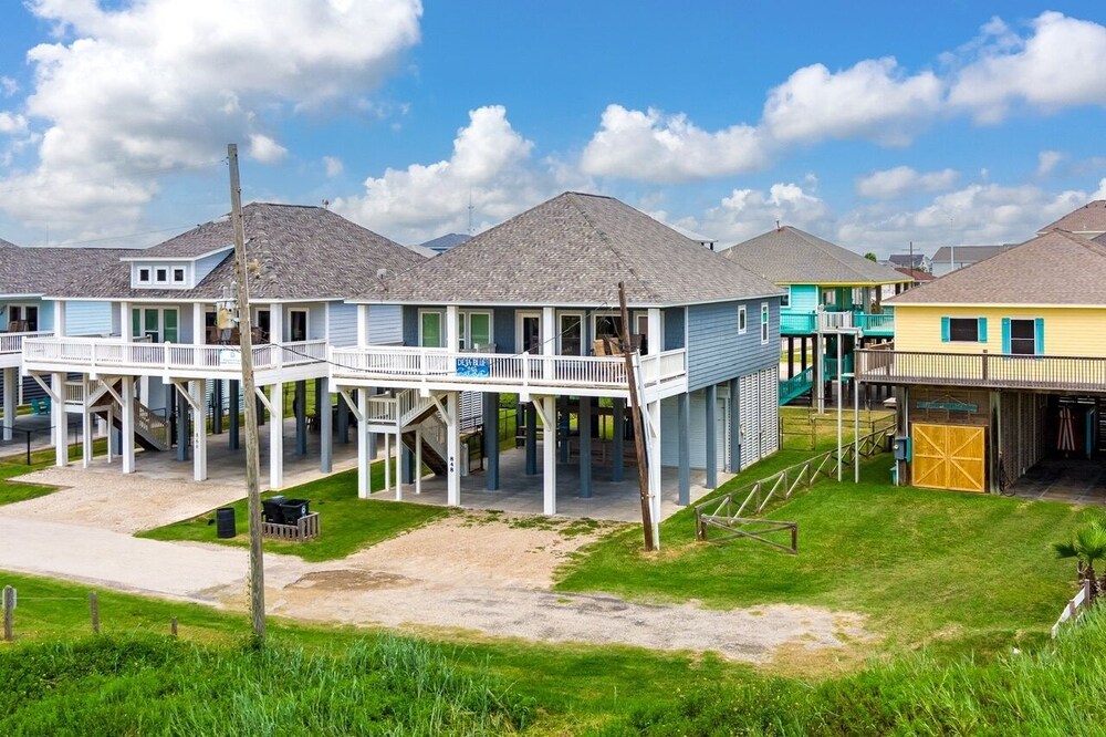 Deja Blue 2 3 Bedroom Home