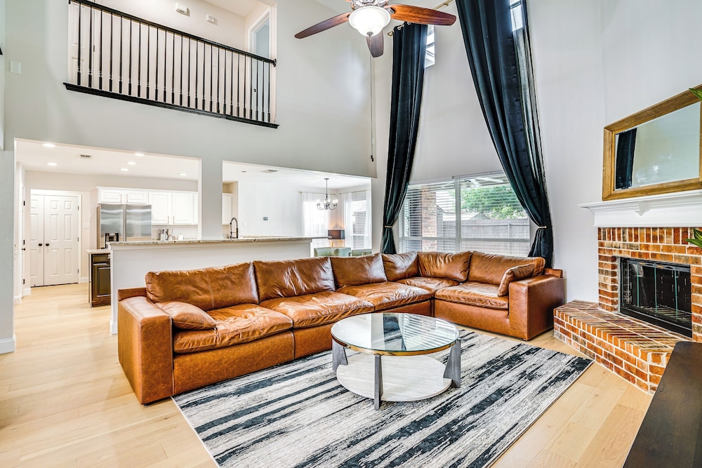 2 Mi to Old Town: Spacious Burleson Vacation Home