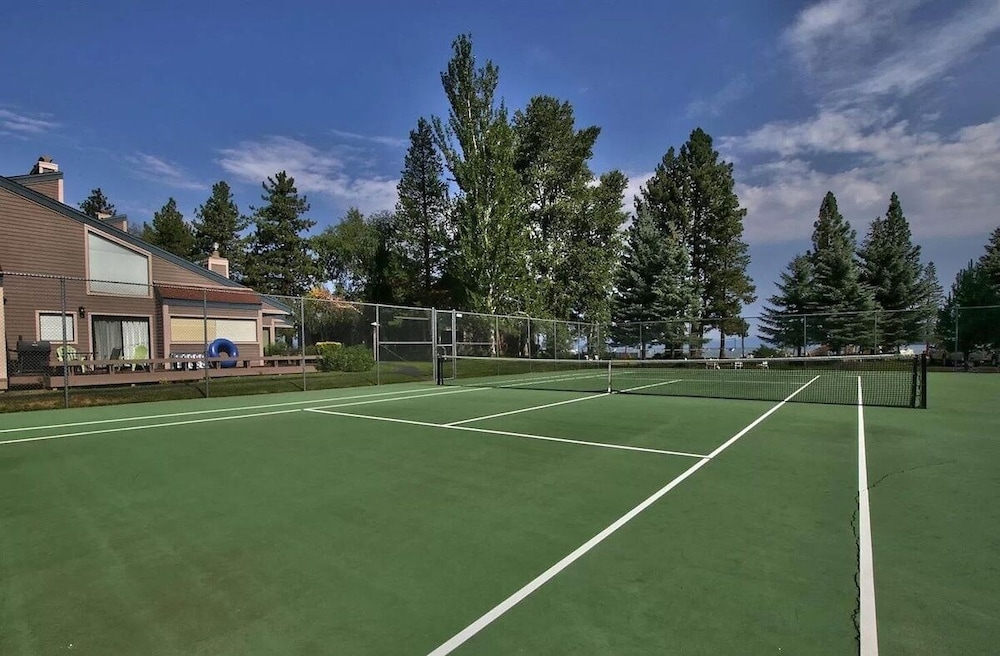 Lake Tahoe Vacations - Swimsuit Required 4 Bedroom Home by RedAwning - Property Image 54