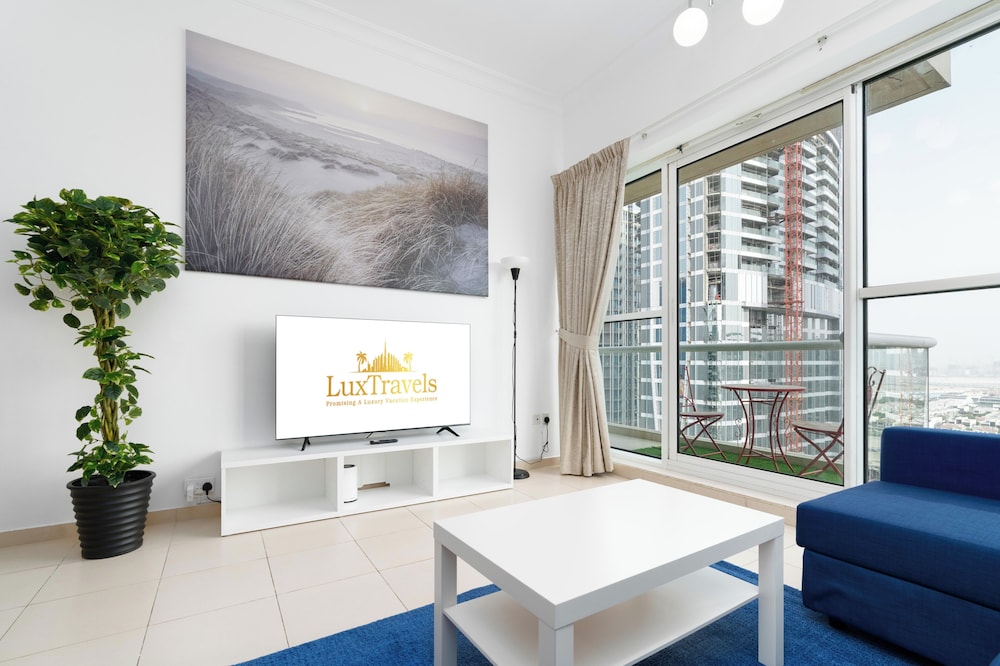 Lux BnB I Mayfair Tower I Sky line Views