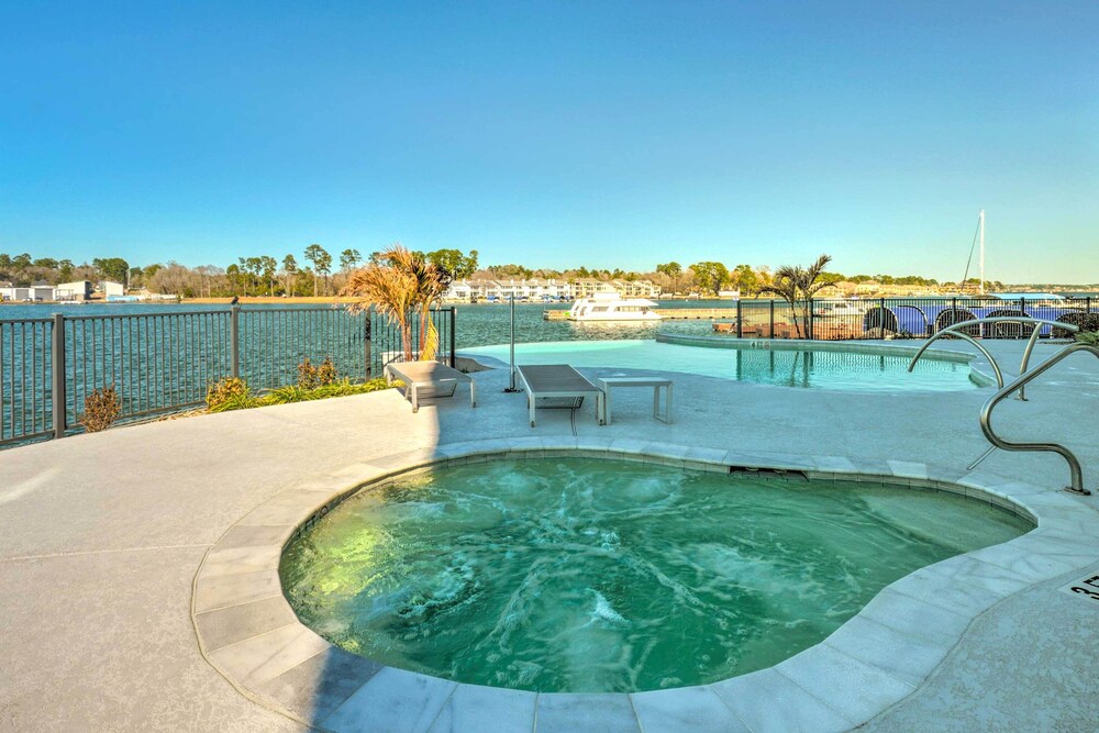 Lakeside Montgomery Condo Near Boat Rental! view 4