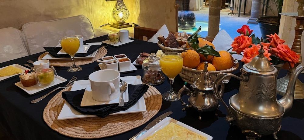 RIAD MALAÏKA