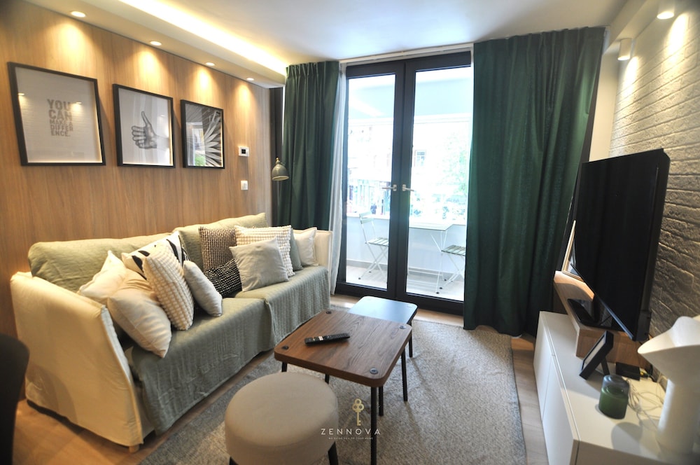 Zennova 71 Mondè Thessaloniki Apt