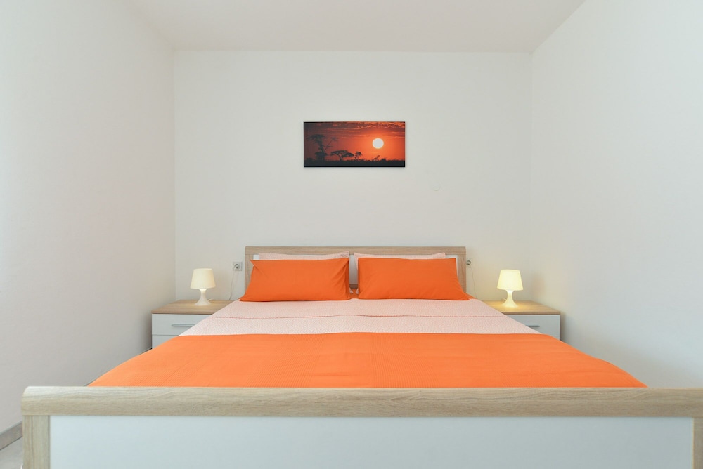 Apartments Tanja 100