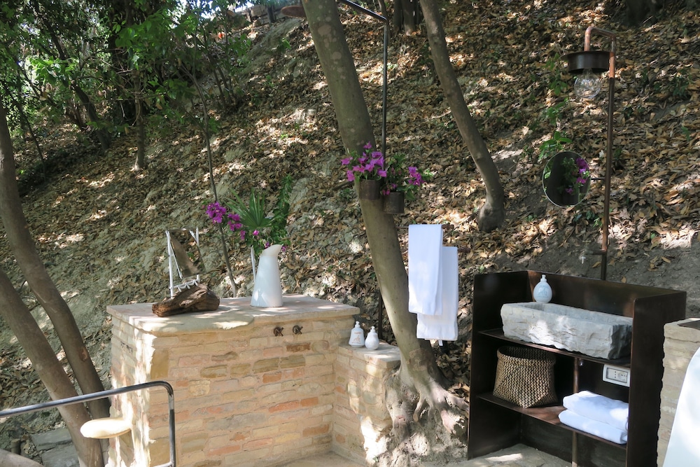 Castello di Granarola Relais – Adults Friendly