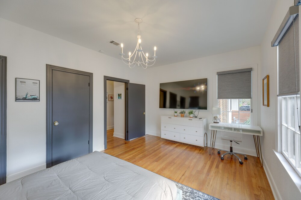 2 Mi to Downtown Austin: Family Home w/ Porch! view 5