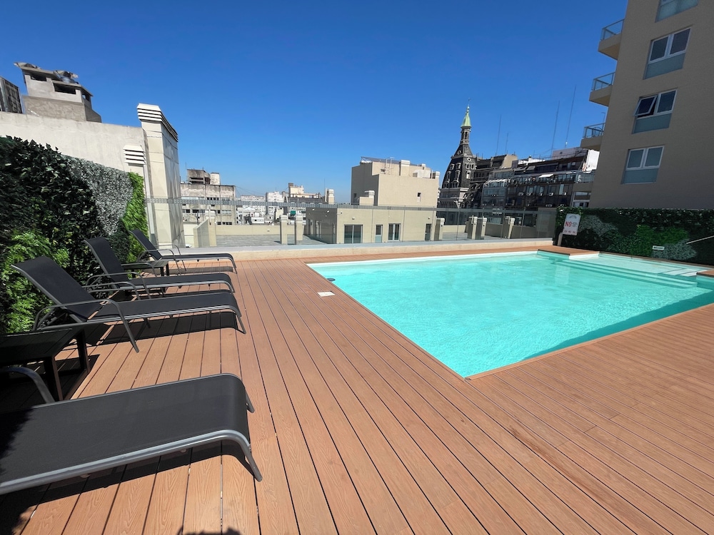 Ayres Suites Moreno