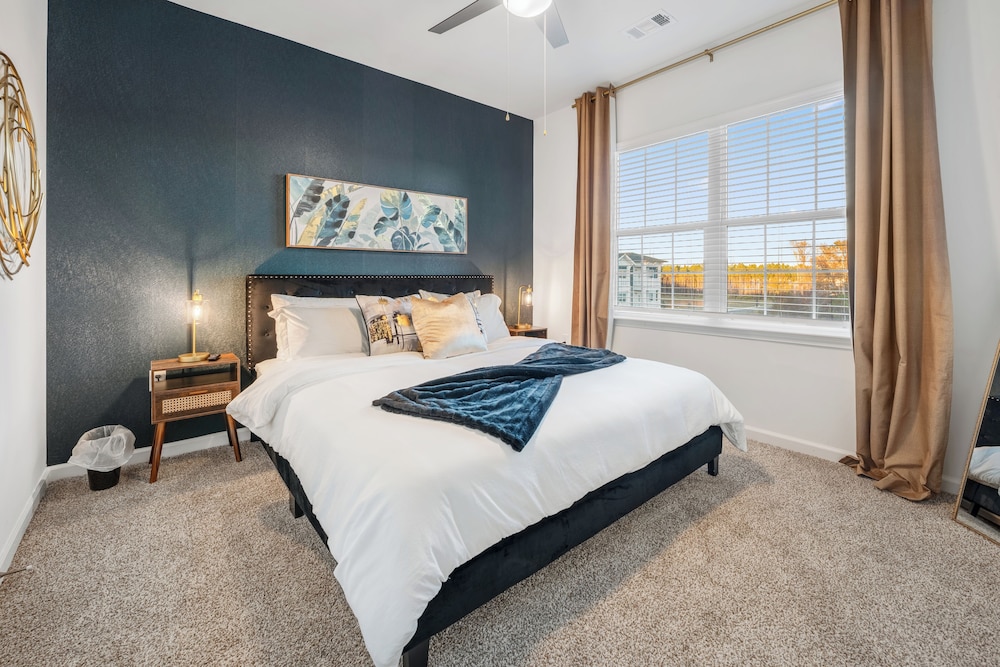 Luxurious Apartments - Pool Gym Bikes