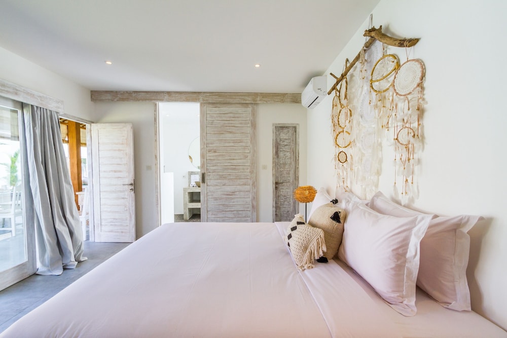 Villa Opaline by Alfred in Bali - Exquisite Architectural Villa With Outdoor Pool Seminyak