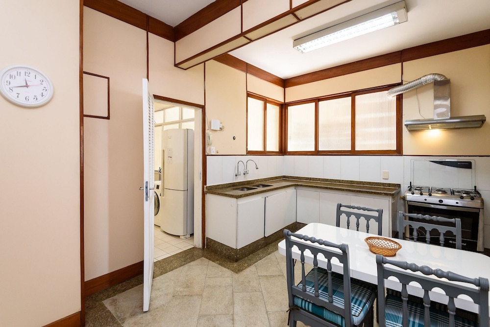 Classic 4-bedrooms by the Sea A 3484/301