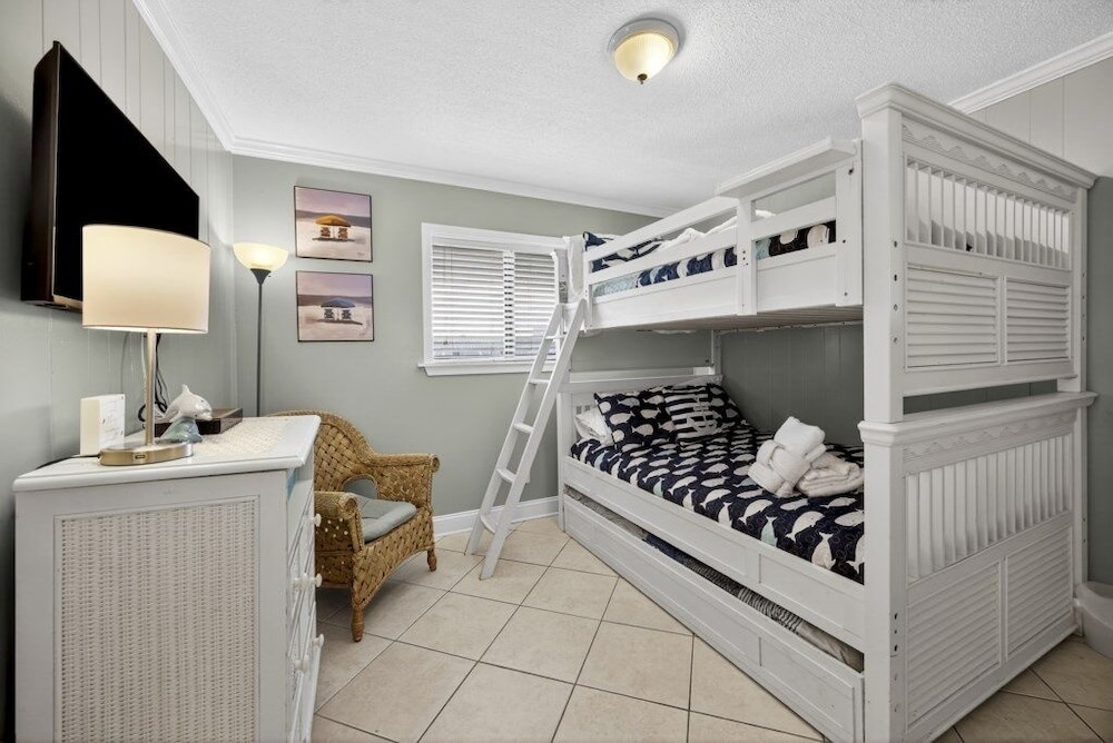 Coco Cabana - Monthly Rates Available! 2 Bedroom Condo