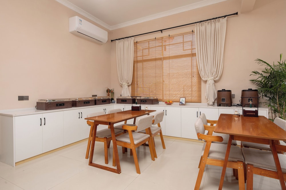 Zhangjiajie Valley Love Holiday Hotel
