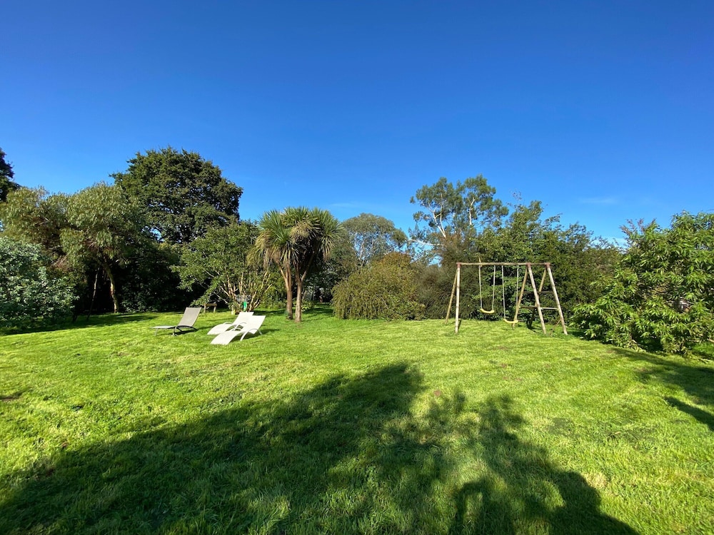 Charming Holiday Home With Garden in the Cotentin