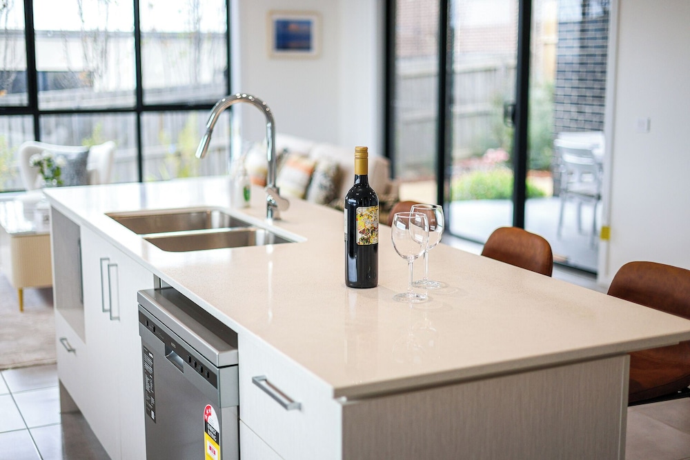 StayAU 5BR Family Getaway GreaterGeelong in Duneed
