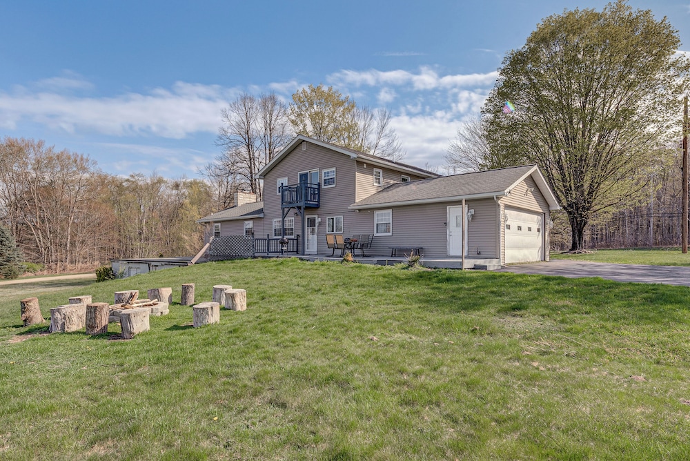 Game Room, Deck & Fire Pit: Covington Township Gem