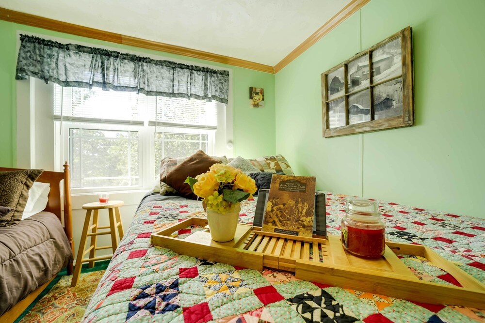 Pet-friendly Smoky Mountain Getaway w/ Fire Pit! view 5