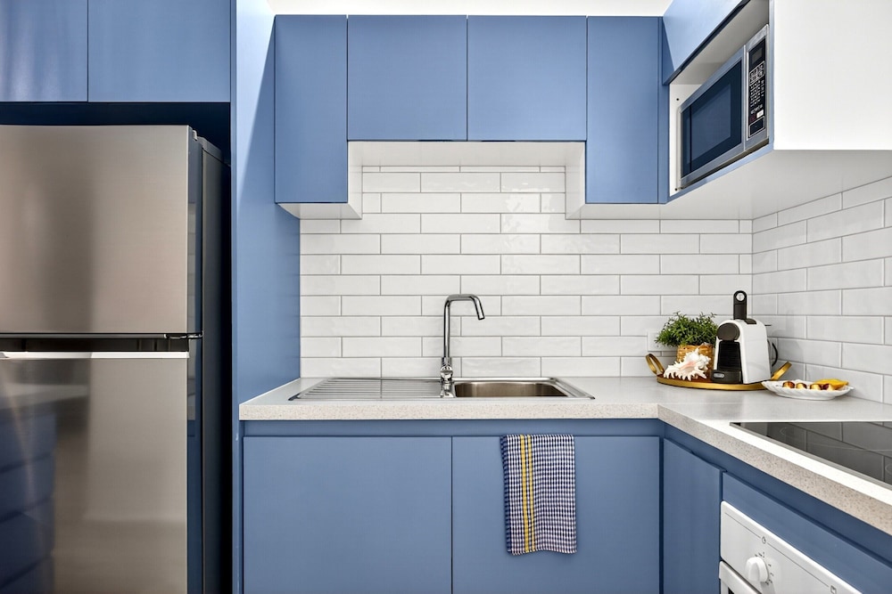 Bright 2-bed Unit Near Scarborough Beach