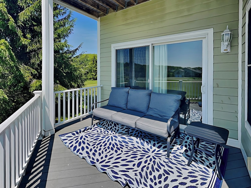 Dacha Verde by Taylor Made Deep Creek