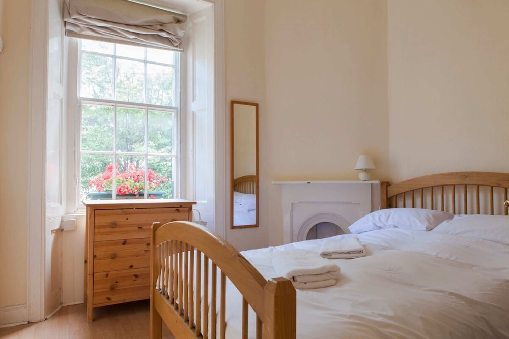 1 Bedroom Apartment on Charming St Stephen Street