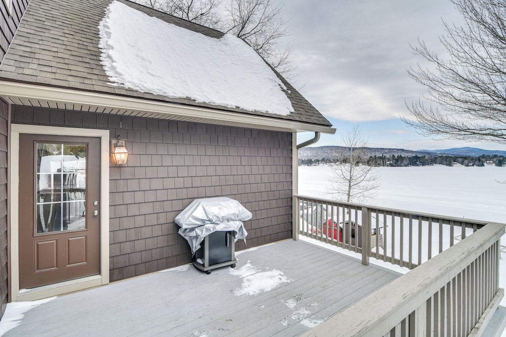 Lakefront New Hampshire Hideaway w/ Deck & Views