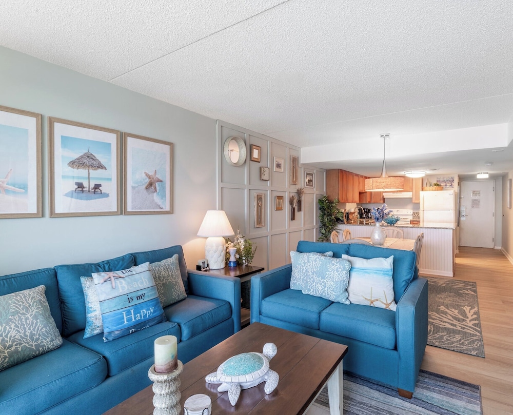 Bay Club Resort by Coolvacay