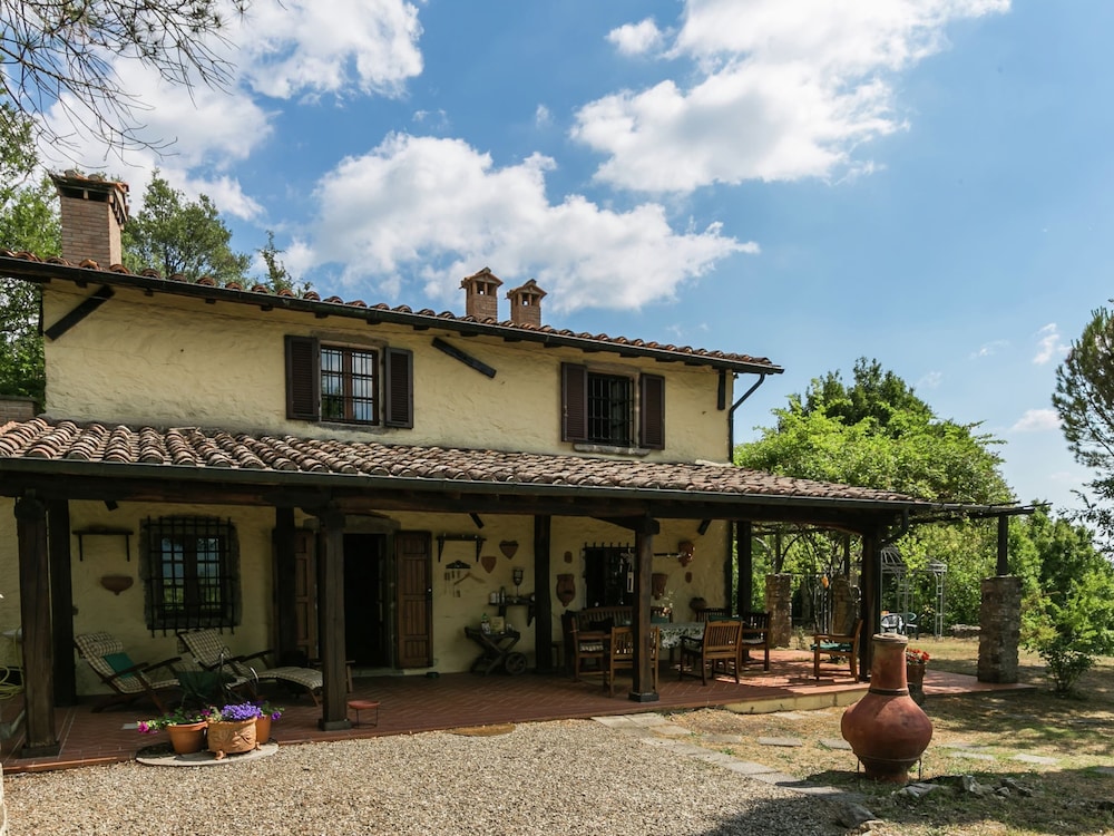 Peaceful Tuscan Escape w/ Pool view 2