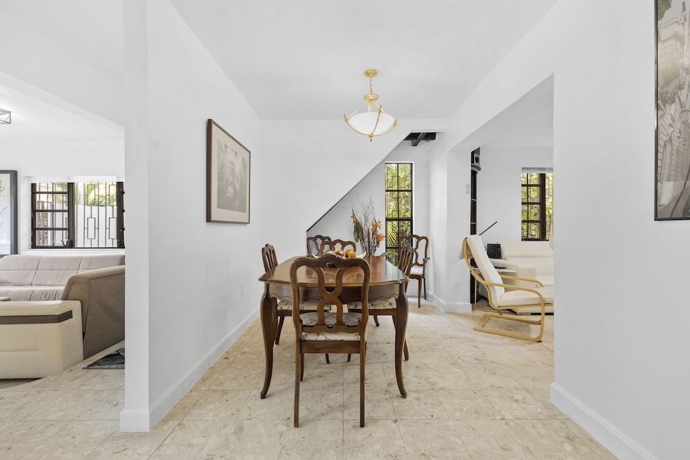 Little Havana Retreat