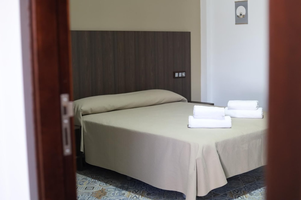 Hospedium DLJ Hostal La Paz Marmolejo