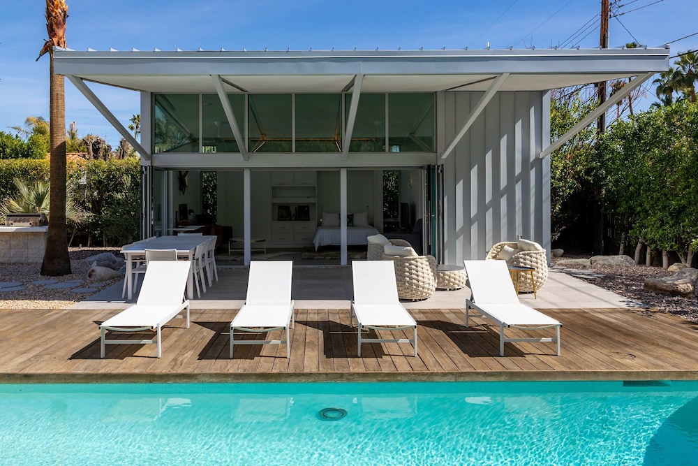 Luxury 4-bedroom Home With Pool Spa Stunning Mountain Views