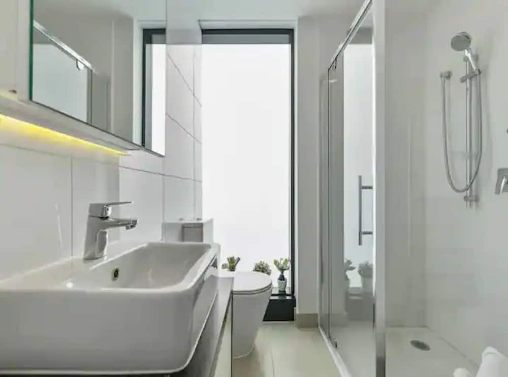 Sun Kissed Apartment With Panoramic Views photo 2