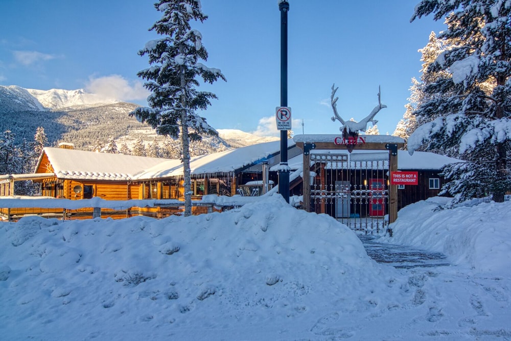 Earl Grey Lodge