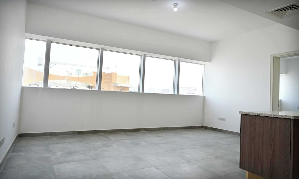 Spacious Apartment in Palette Tower in Tourist Club Area