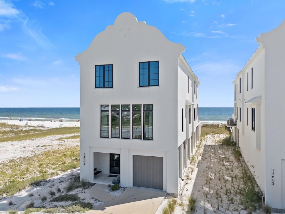 Casa Playa at Eleanor Beach