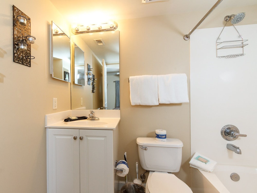 Pelican Isle 407 by Brooks and Shorey Resorts