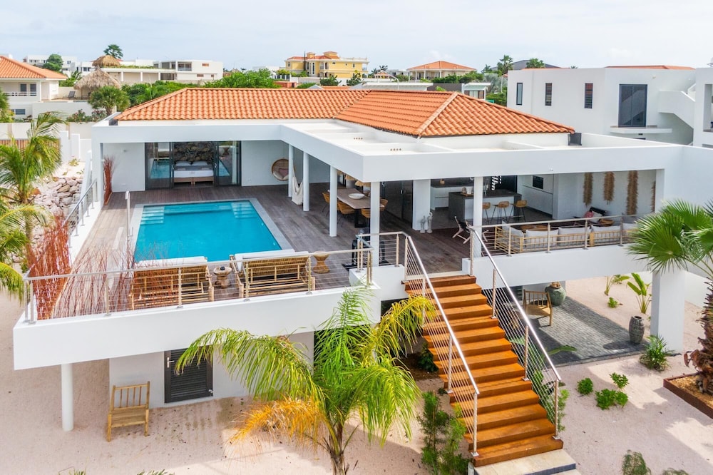 Luxurious Villa Flamingo With Private Pool