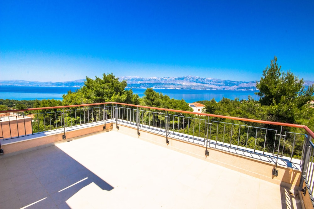 Villa Rose