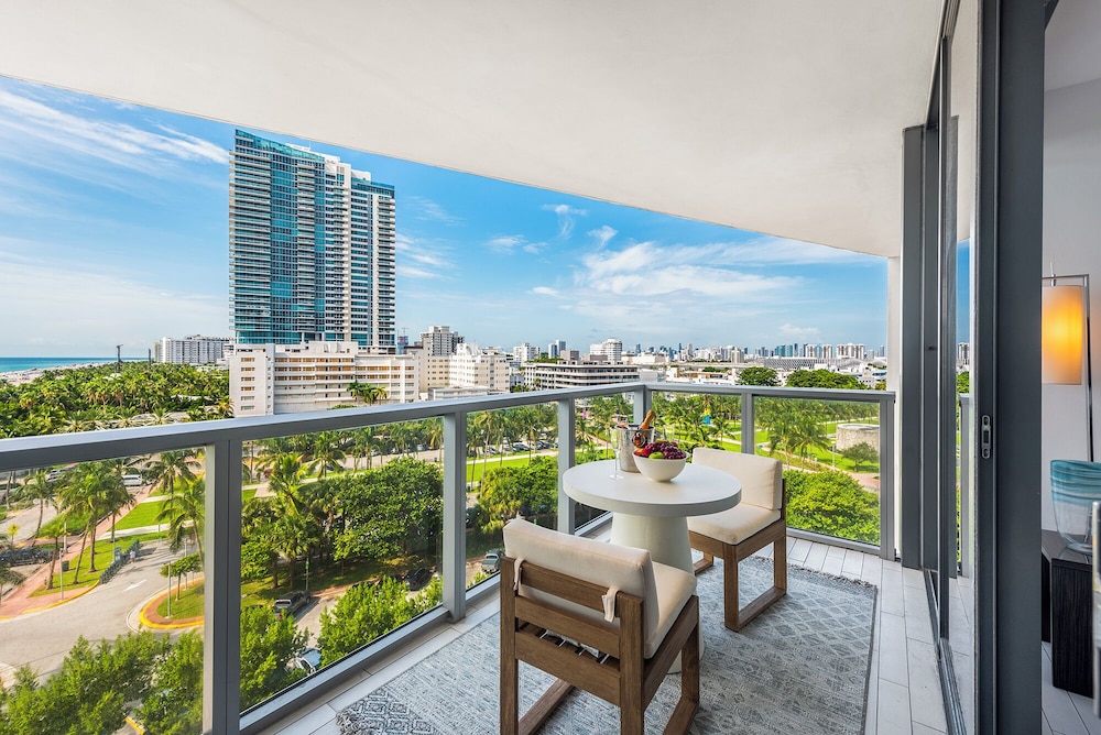 Luxury Vacation Rentals in South Beach by LRMB