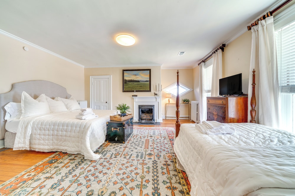 Historic & Spacious Family Home in Nicholasville!