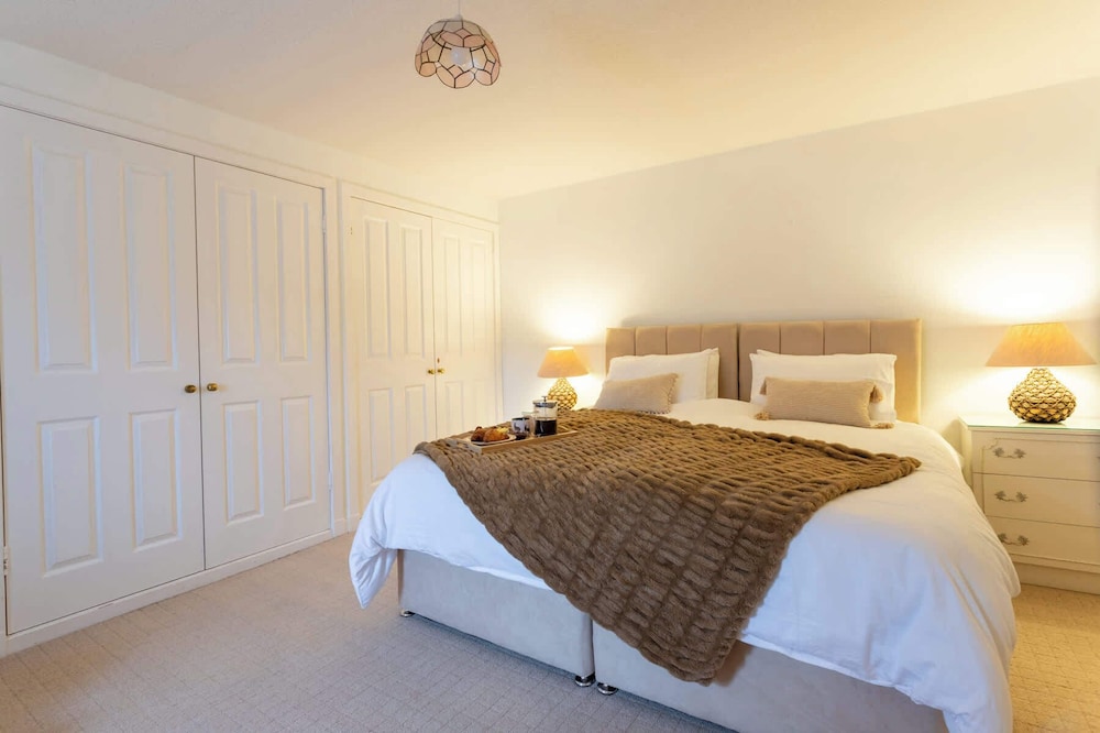 New Cross Keys House - Cosy 4-bed Cottage in Kirk Yetholm