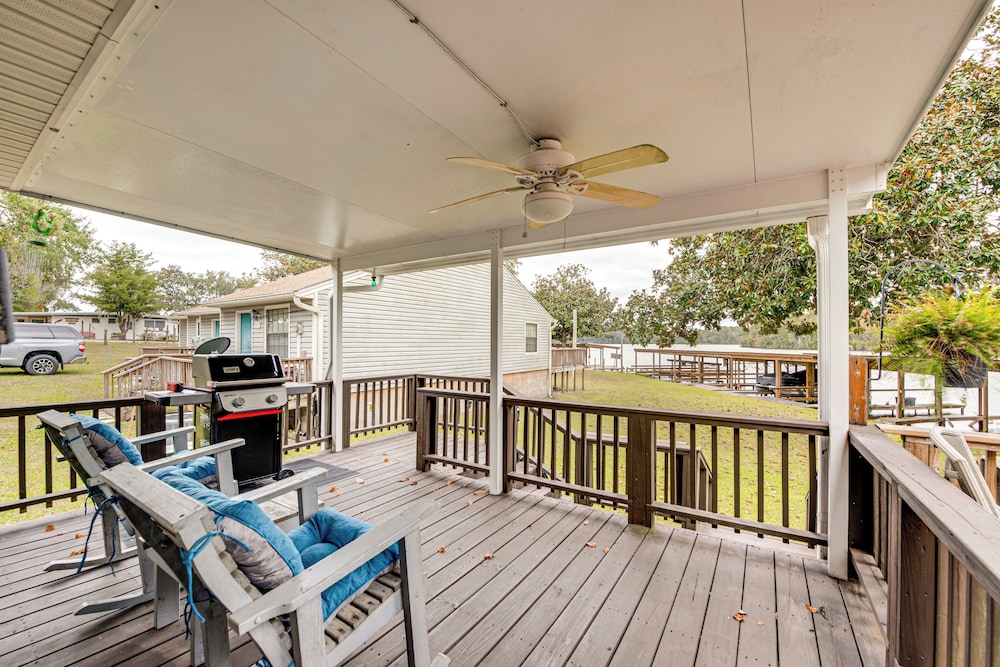 Lake Talquin Townhome at Whippoorwill Lodge!