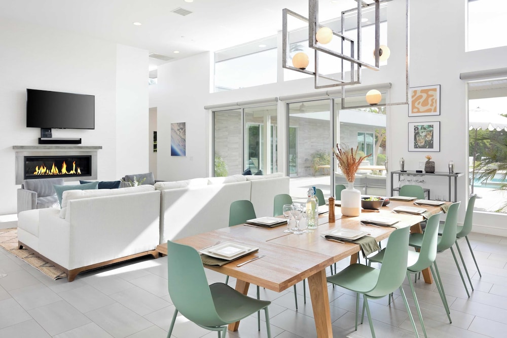 Sleeps 28! 2 Luxe Villas w/ Pool & Putting Green Polo Villas Nova by Avantstay