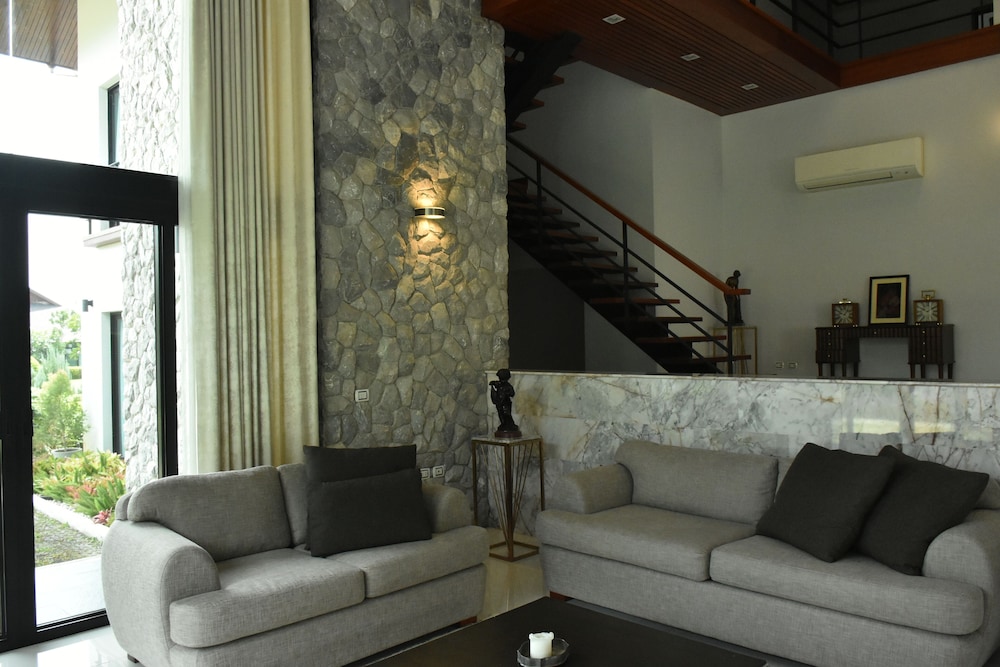 Monlada Khaoyai