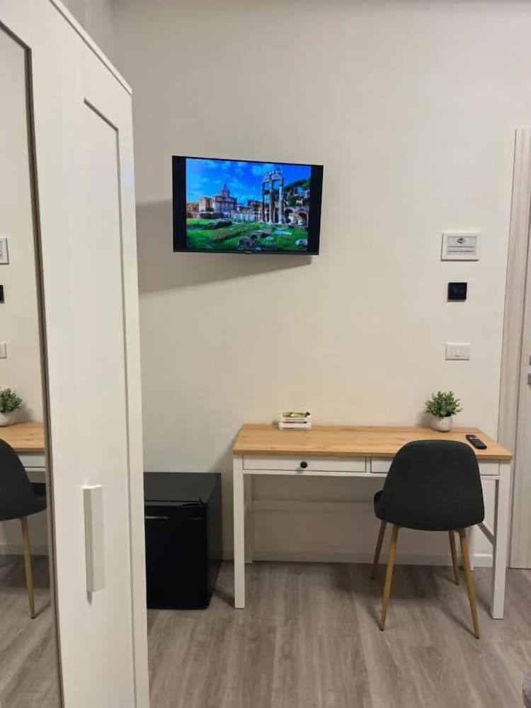 Tiburtina Urban Rooms