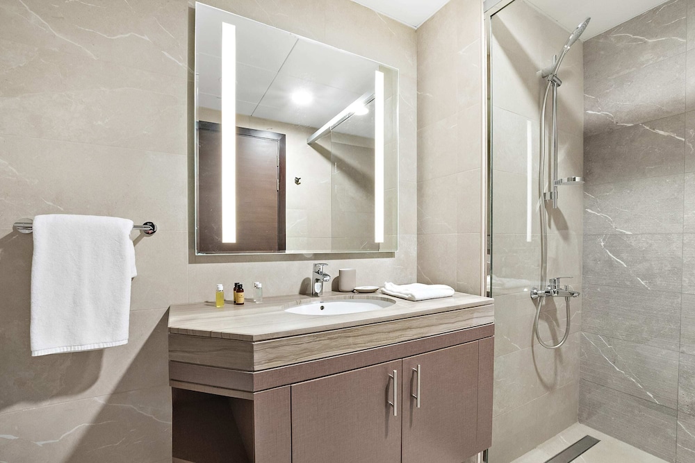 Abu Dhabi Vacations - Silkhaus Najmat C 2, Al Reem Abu Dhabi - Property Image 60