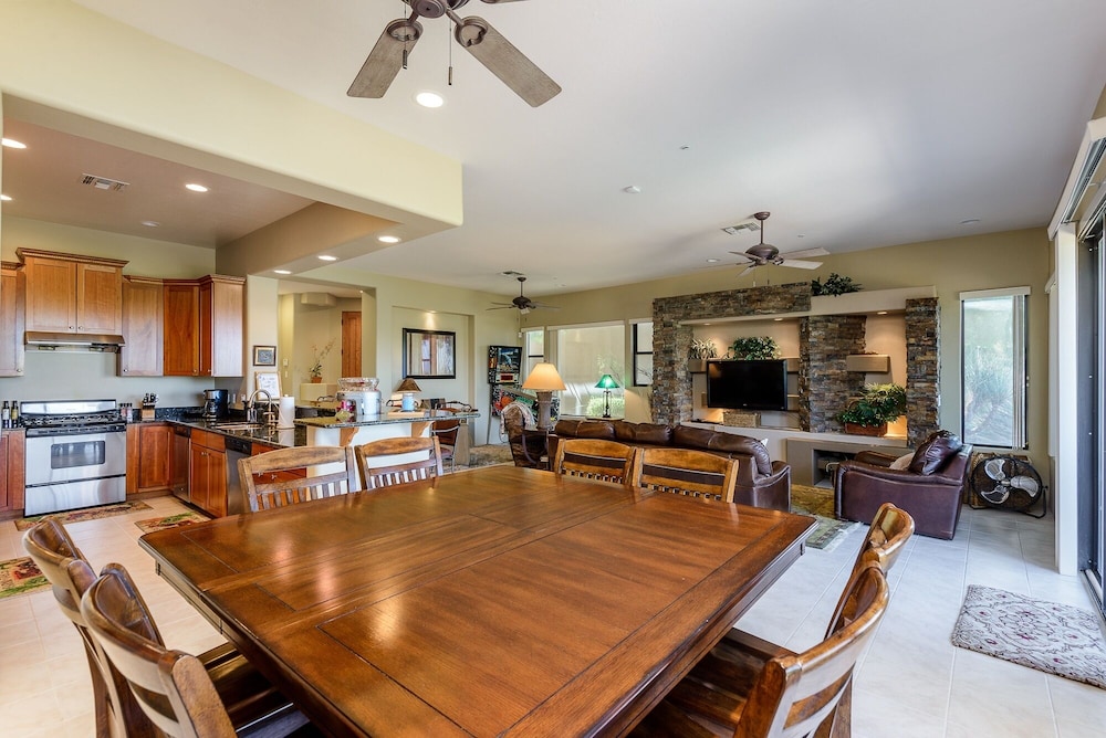 Agave 2 Bedroom Townhouse by RedAwning
