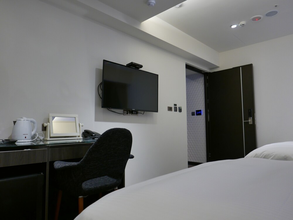 Ours Inn II